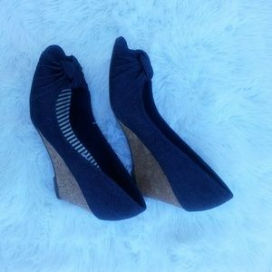 American Eagle size 9 denim wedges